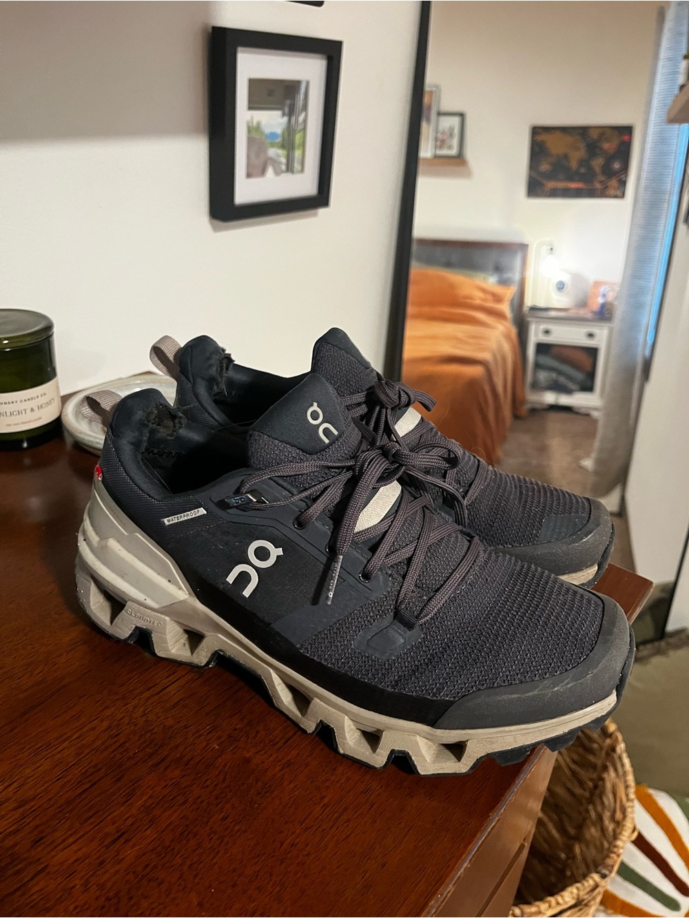 On Cloudwander Waterproof Hiking Shoes Size 8